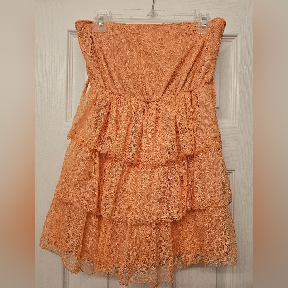 Pretty Good Women's Strapless Lace Top